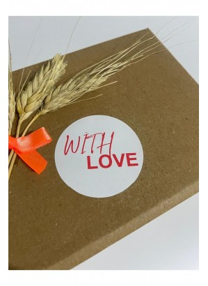 With Love Kırmızı Yazılı Beyaz Yuvarlak Yapışkanlı Etiket 3x3 cm 150 adet