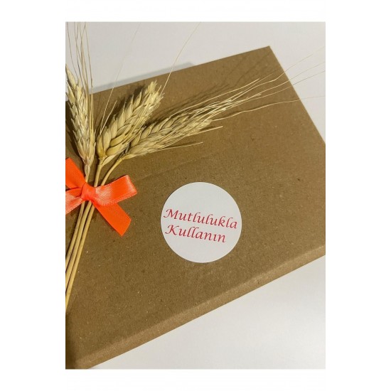 Mutlulukla Kullanın Kırmızı Yazı Yuvarlak Yapışkanlı Etiket 5x5 cm 100 adet